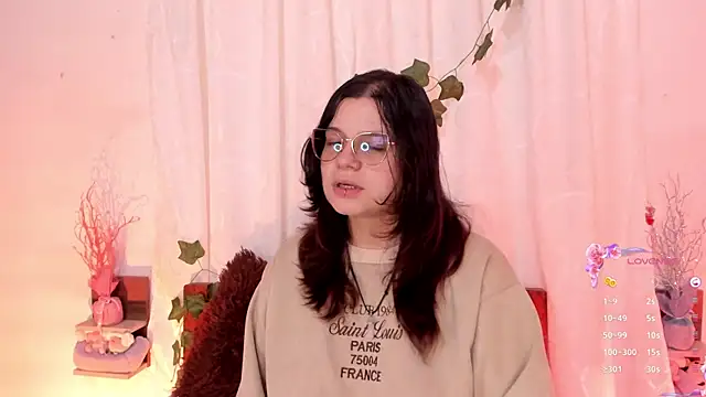 Snapshot of Mey_moon chatting on March 13, 3:22 am Mey moon online show from March 13, 3:22 am