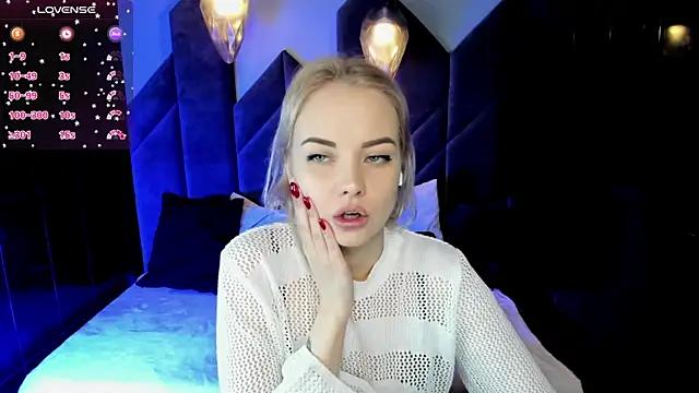 StephanieSweety online show from February 27, 7:15 pm