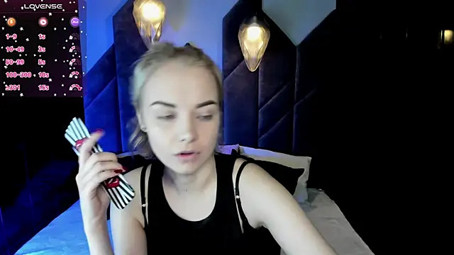 StephanieSweety online show from March 2, 7:34 pm