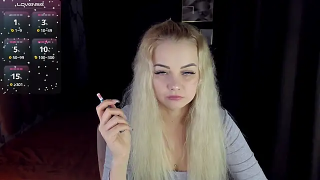 StephanieSweety online show from December 17, 5:19 pm