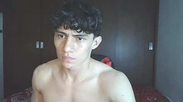 Snapshot of aresholland chatting on November 9, 3:27 am aresholland online show from November 9, 3:27 am