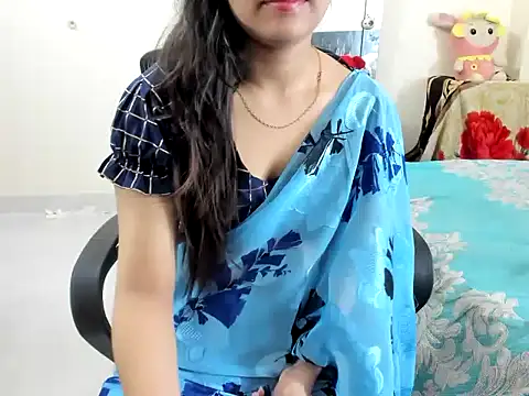 AttractiveQueen2002 online show from September 28, 9:53 pm