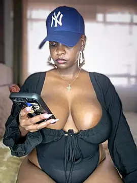 Snapshot of Sexy_panda69 chatting on December 14, 2:33 pm Sexy panda69 online show from December 14, 2:33 pm