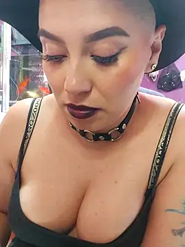 TamySweetness online show from March 1, 6:21 pm