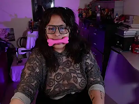 Snapshot of _lilith_heavy chatting on November 21, 7:56 pm lilith heavy online show from November 21, 7:56 pm