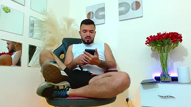 Snapshot of mathew_vidal1 chatting on October 10, 10:20 pm mathew vidal1 online show from October 10, 10:20 pm