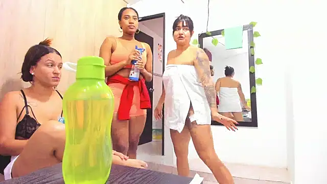 andreita trujillos online show from October 20, 4:18 pm