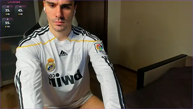 Snapshot of sam_huston chatting on October 30, 10:32 pm sam huston online show from October 30, 10:32 pm