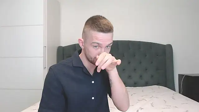 Snapshot of Marselle_Laker chatting on December 22, 6:28 am Marselle Laker online show from December 22, 6:28 am