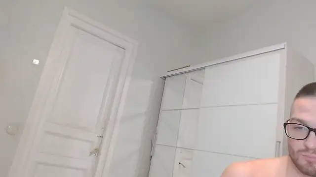 Snapshot of Marselle_Laker chatting on December 22, 9:33 am Marselle Laker online show from December 22, 9:33 am