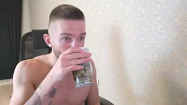 Snapshot of Marselle_Laker chatting on January 10, 5:26 am Marselle Laker online show from January 10, 5:26 am