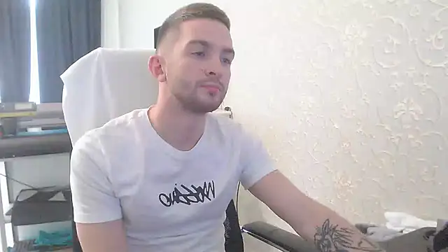 Snapshot of Marselle_Laker chatting on February 16, 9:48 am Marselle Laker online show from February 16, 9:48 am