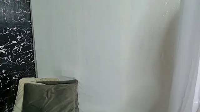 moniqque online show from January 10, 8:40 am