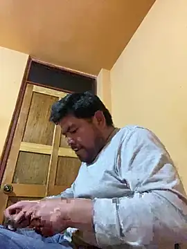 Snapshot of jerrydiaz chatting on June 3, 2:25 am jerrydiaz online show from June 3, 2:25 am