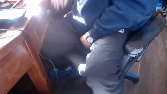 Snapshot of GingerSnappUSA chatting on November 4, 3:11 pm GingerSnappUSA online show from November 4, 3:11 pm