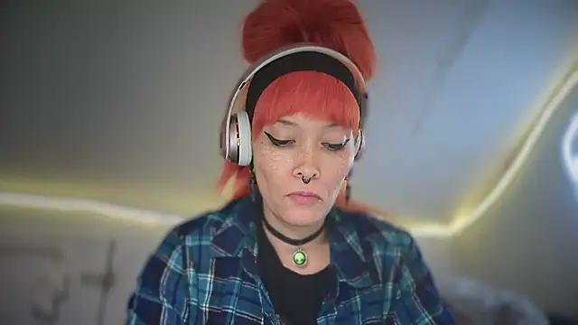 Snapshot of FRRANNKIE chatting on October 17, 5:48 pm FRRANNKIE online show from October 17, 5:48 pm