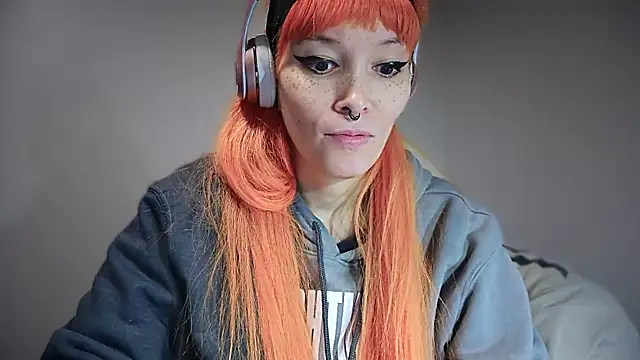 Snapshot of FRRANNKIE chatting on November 8, 10:30 pm FRRANNKIE online show from November 8, 10:30 pm