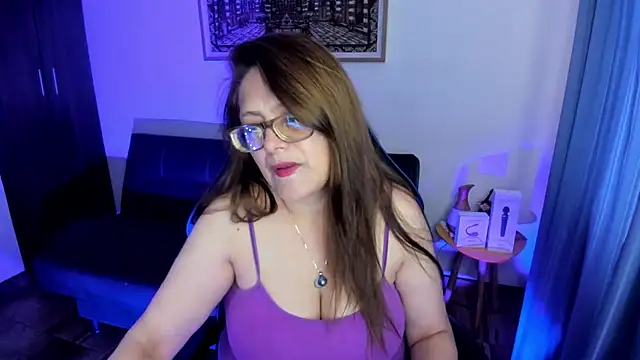 Ivette Shaira online show from March 6, 11:50 am