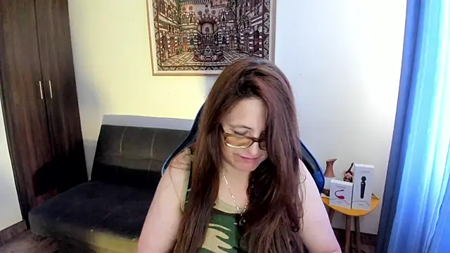 Ivette Shaira online show from April 8, 1:00 pm