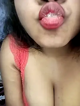 Snapshot of Hotlisa chatting on February 18, 3:31 am Hotlisa online show from February 18, 3:31 am