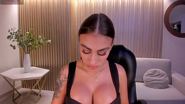 DannaCruz online show from November 25, 7:14 pm