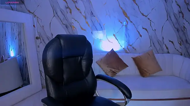 DannaCruz online show from January 10, 7:04 pm