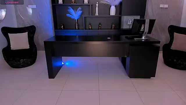 BiancaPierce online show from December 19, 1:29 pm