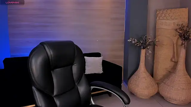 Snapshot of BiancaPierce chatting on May 7, 11:59 am BiancaPierce online show from May 7, 11:59 am