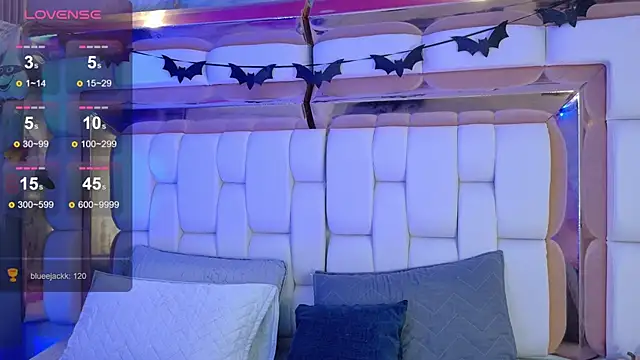 Snapshot of valkiria_moore chatting on October 22, 7:57 pm valkiria moore online show from October 22, 7:57 pm