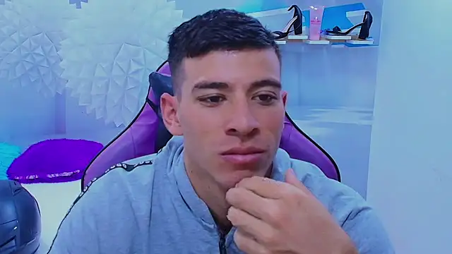 Snapshot of DEIBY_BABY chatting on November 14, 3:00 pm DEIBY BABY online show from November 14, 3:00 pm