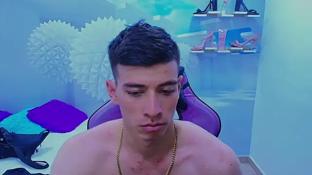 Snapshot of DEIBY_BABY chatting on November 16, 5:29 pm DEIBY BABY online show from November 16, 5:29 pm