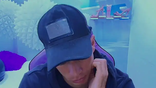 Snapshot of DEIBY_BABY chatting on November 18, 9:08 pm DEIBY BABY online show from November 18, 9:08 pm