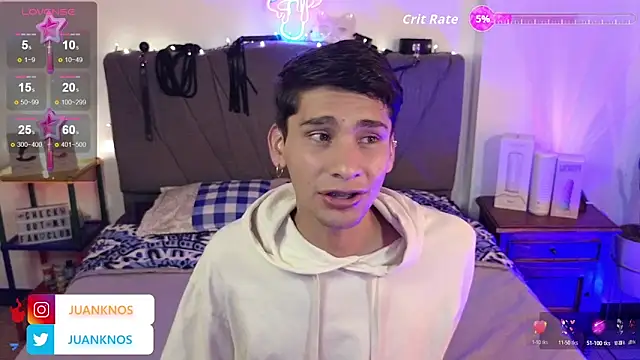 by pandora online show from October 16, 8:10 pm