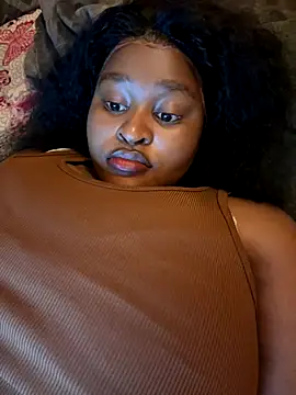 Snapshot of KnockoutBestie chatting on December 15, 7:51 pm KnockoutBestie online show from December 15, 7:51 pm