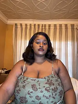 Snapshot of KnockoutBestie chatting on February 26, 4:39 pm KnockoutBestie online show from February 26, 4:39 pm