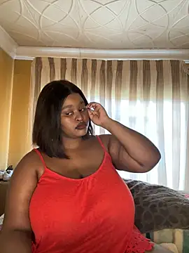 Snapshot of KnockoutBestie chatting on March 4, 9:15 am KnockoutBestie online show from March 4, 9:15 am