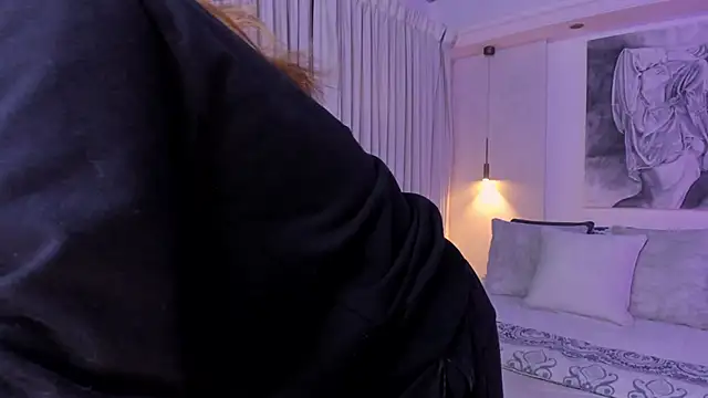 nathalie rivers online show from April 8, 11:21 am