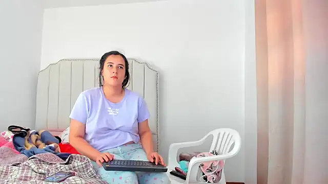 Hanna86 online show from January 15, 2:21 pm