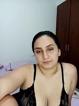 Snapshot of Angeelus2 chatting on October 10, 9:36 pm Angeelus2 online show from October 10, 9:36 pm