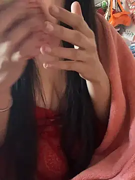 LaPetitechienne1 online show from April 1, 6:58 am