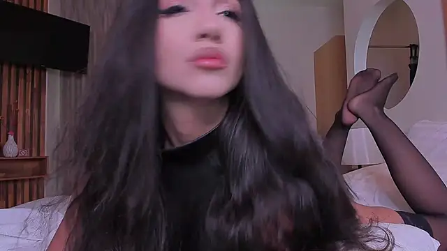 Snapshot of Your_Girl69XXX chatting on February 21, 5:24 am Your Girl69XXX online show from February 21, 5:24 am