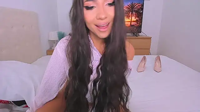 Snapshot of Your_Girl69XXX chatting on October 5, 11:24 pm Your Girl69XXX online show from October 5, 11:24 pm