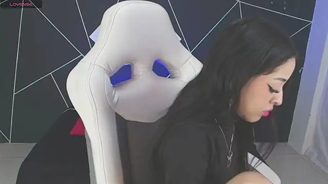 farichell online show from November 8, 2:28 pm