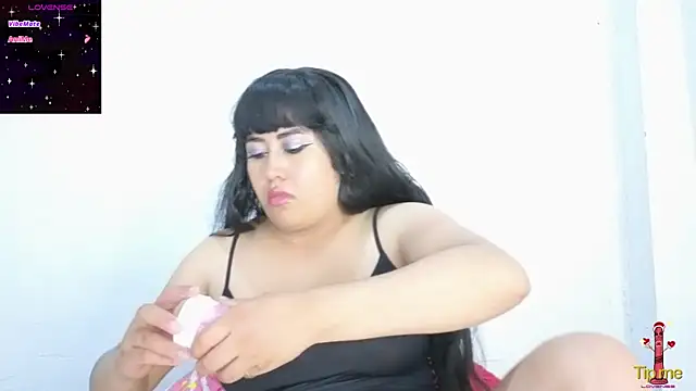 altheamoore online show from April 7, 5:08 am