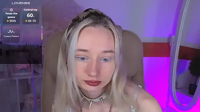 Snapshot of Katia_Kim chatting on January 7, 6:16 am Katia Kim online show from January 7, 6:16 am