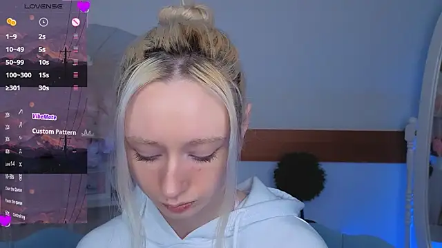 Snapshot of Katia_Kim chatting on February 10, 7:23 am Katia Kim online show from February 10, 7:23 am