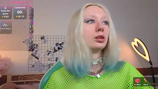 Snapshot of Katia_Kim chatting on March 6, 6:21 am Katia Kim online show from March 6, 6:21 am