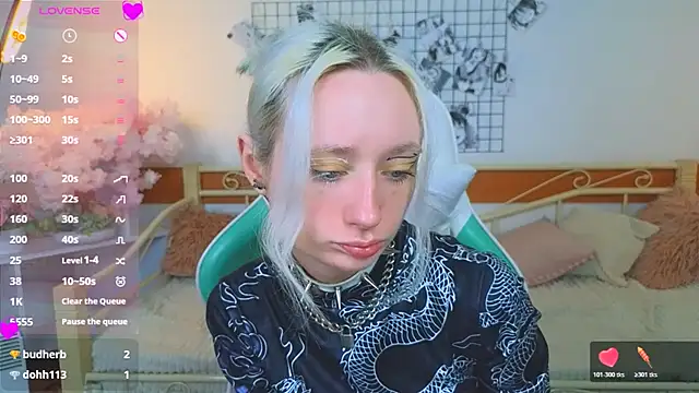 Snapshot of Katia_Kim chatting on April 1, 5:30 am Katia Kim online show from April 1, 5:30 am