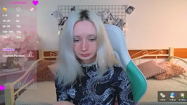 Snapshot of Katia_Kim chatting on April 8, 5:07 am Katia Kim online show from April 8, 5:07 am