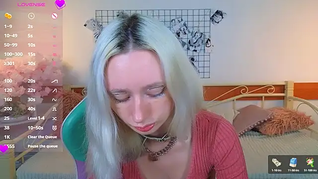 Snapshot of Katia_Kim chatting on April 10, 5:34 am Katia Kim online show from April 10, 5:34 am